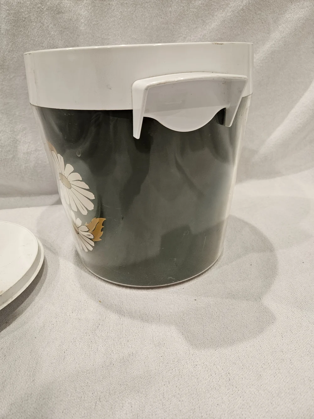 Vintage West Bend Thermo Serv Daisy Ice Bucket With Lid